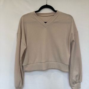 Minimal long sleeve top